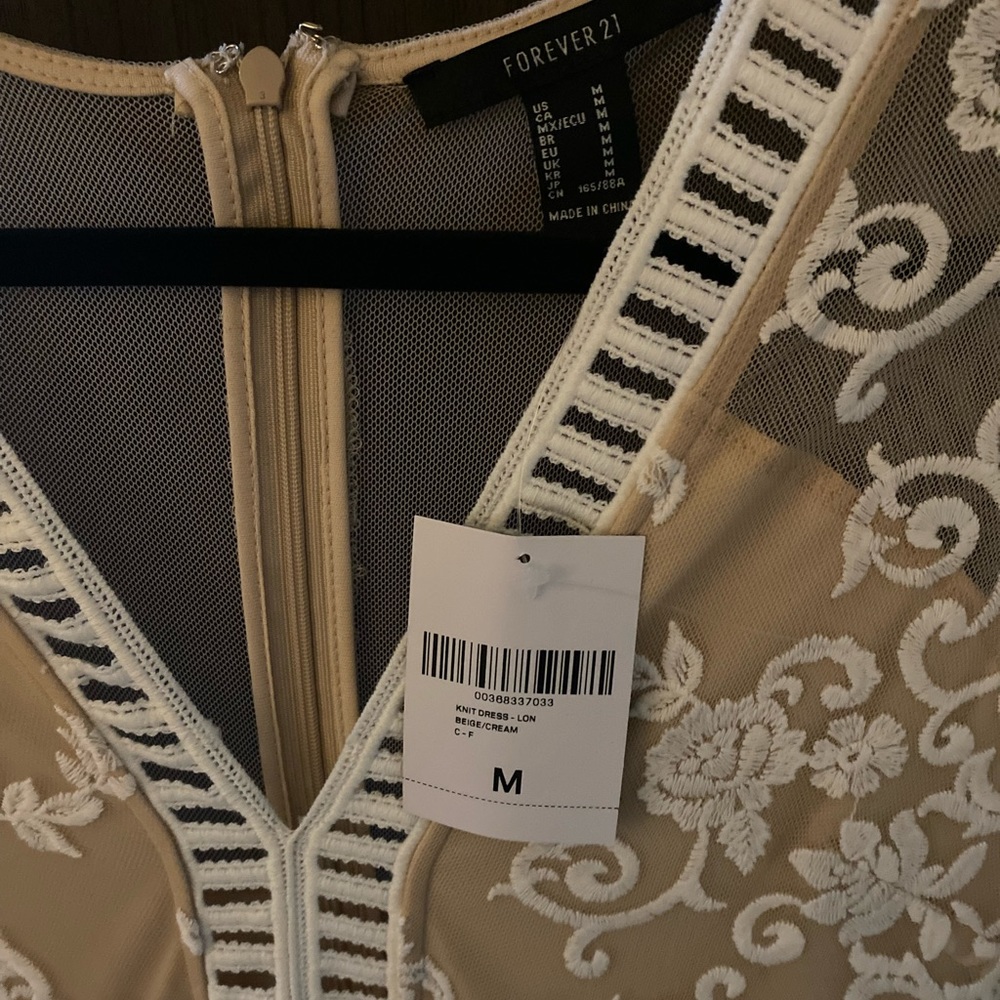 Dress - Picture 2 of 2